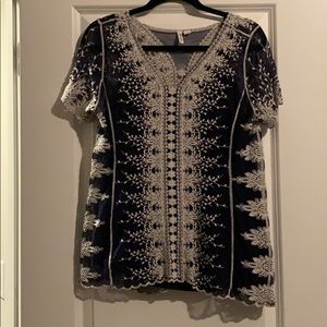 Ultra Pink Embroidered Blue/White Top